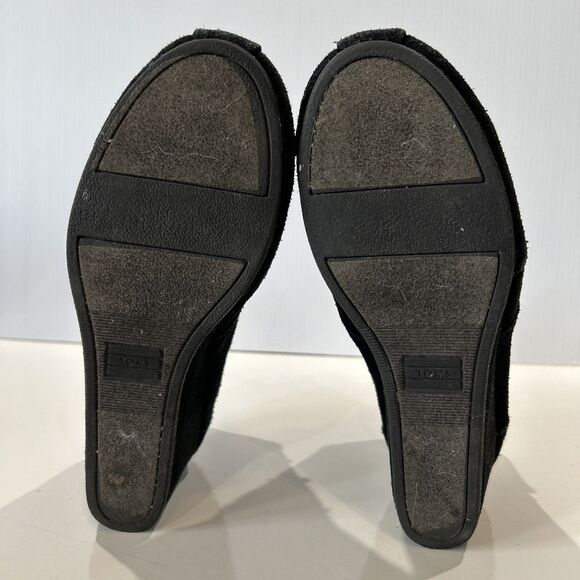 TOMS Boots Womens 8 Desert Bootie Black Suede Wedge Heel Lace Up Comfort Ankle - Picture 8 of 12